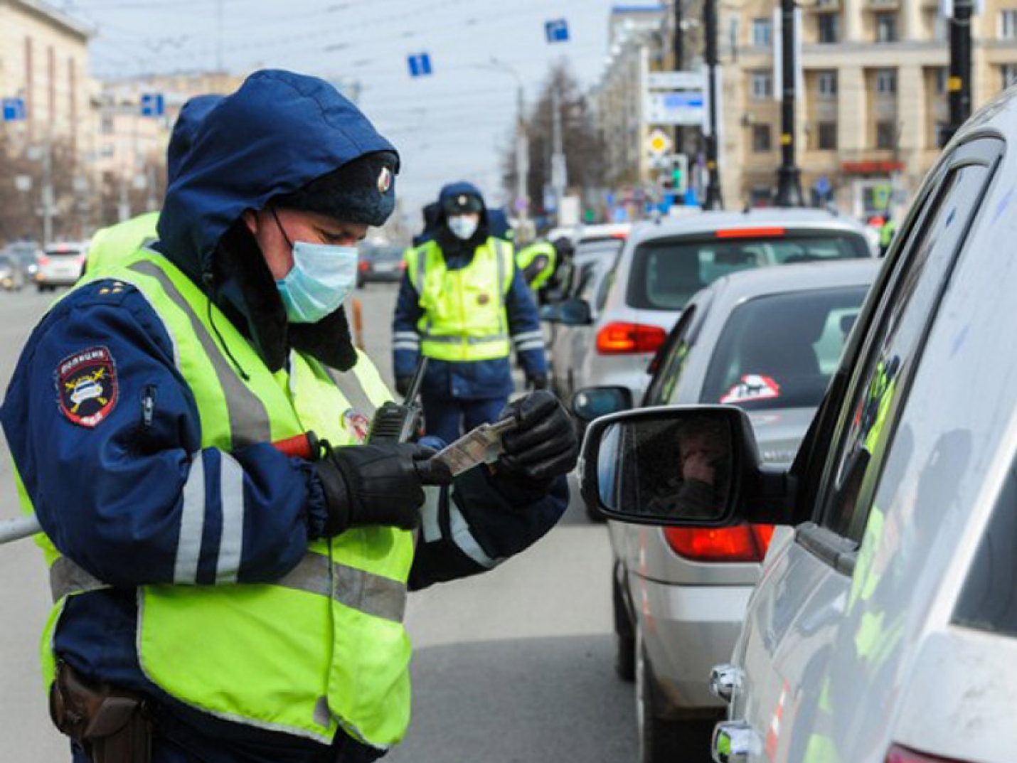 Последние ура новости. Новый штраф для автомобилистов. Новые штрафы для водителей. Российских водителей предупредили о новых штрафах. В России вели новый штраф для автомобилистов.